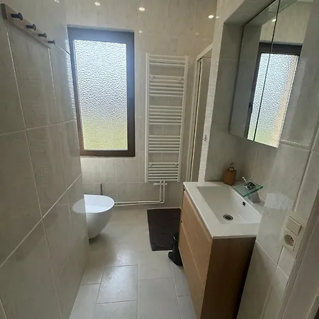 아파트 Charmante Appartement In Wilrijk